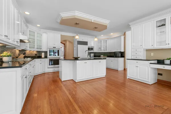 $1,050,000 | 37181 Fox Hill Drive, Wadsworth, IL 60083