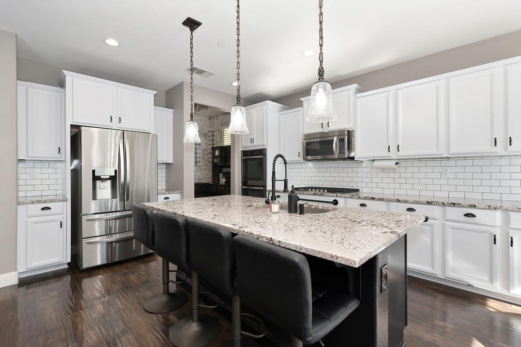 806 Mono Street Manteca, CA 95337 - Photo 9 of 38