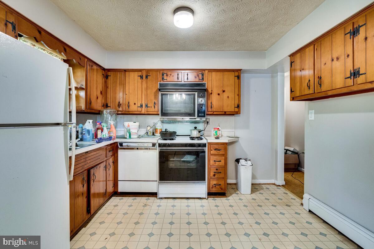8902 Stonewall Road Manassas, VA 20110 - Photo 8 of 27 Gallery Image 8