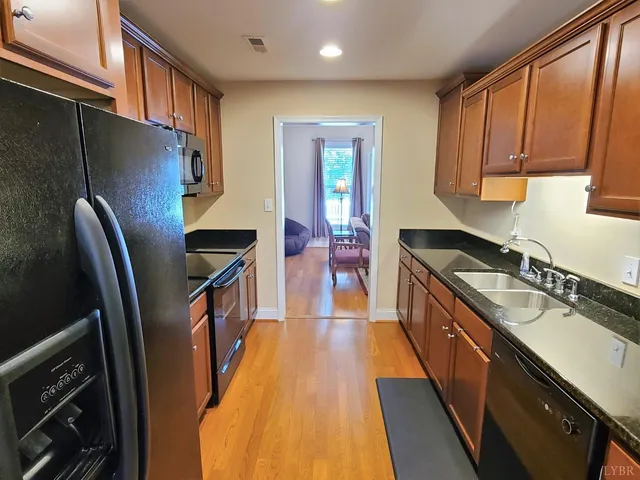 $1,400 | 3008 Hill Street, Unit 203, Lynchburg, VA 24501