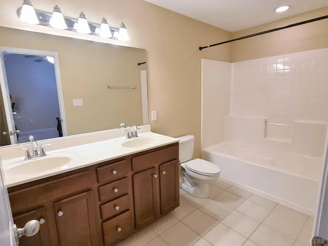 $1,400 | 3008 Hill Street, Unit 203, Lynchburg, VA 24501