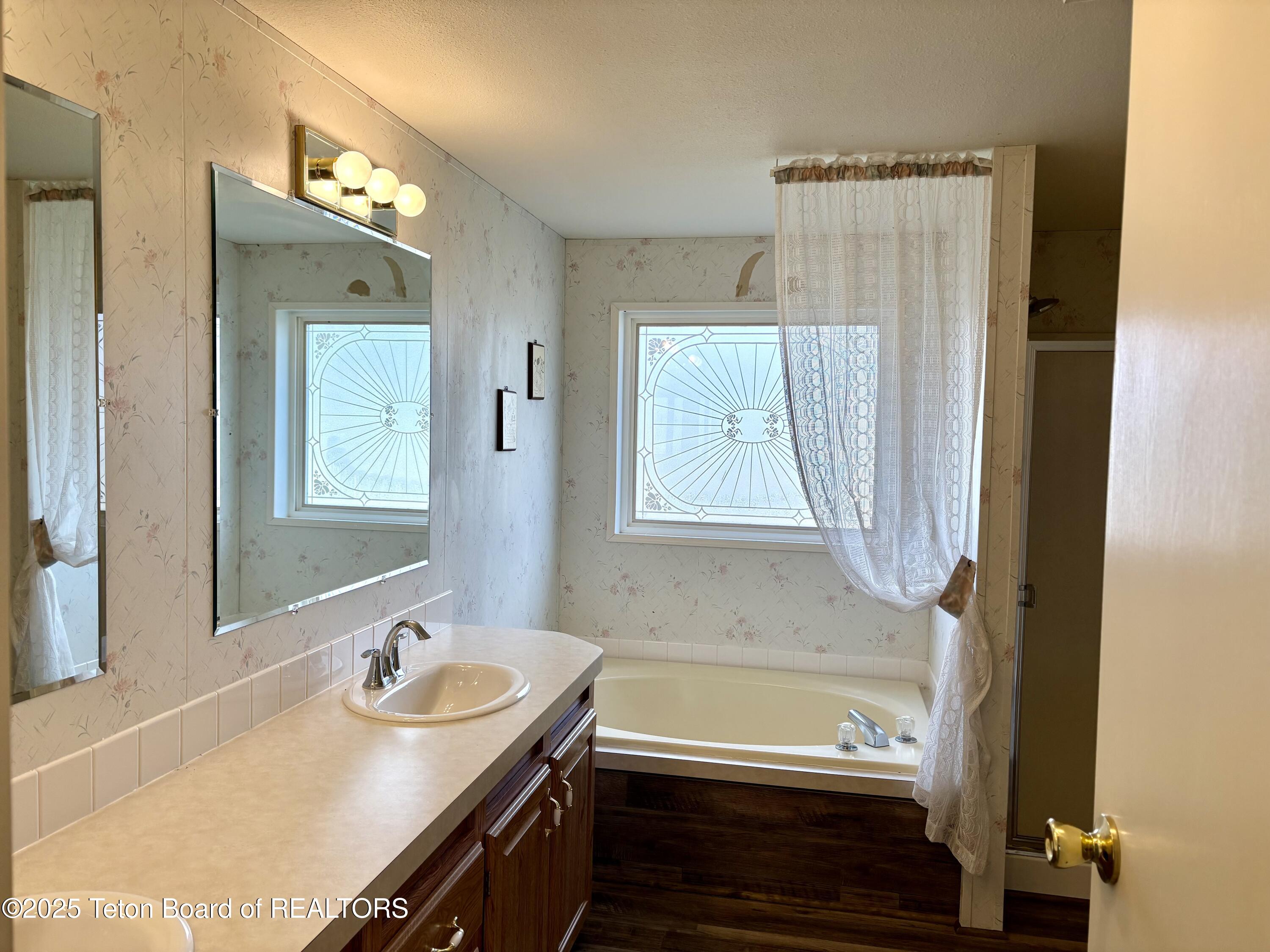 7126 Highway 34 Wayan, ID 83285 - Photo 20 of 27 Primary Suite