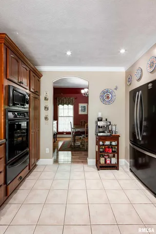 $459,000 | 1300 West Brewster Road, Herrin, IL 62948