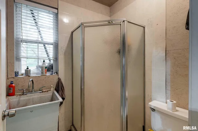 $459,000 | 1300 West Brewster Road, Herrin, IL 62948