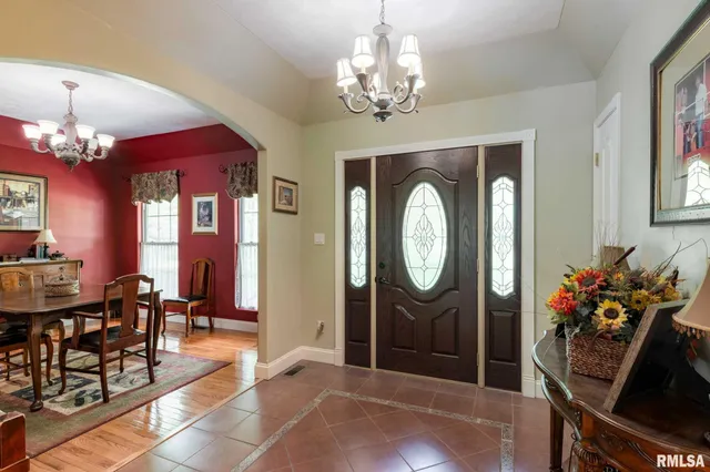 $459,000 | 1300 West Brewster Road, Herrin, IL 62948