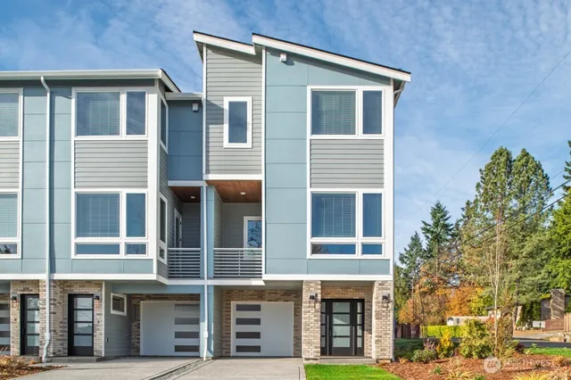 $699,900 | 6611 South 128th Street, Seattle, WA 98178