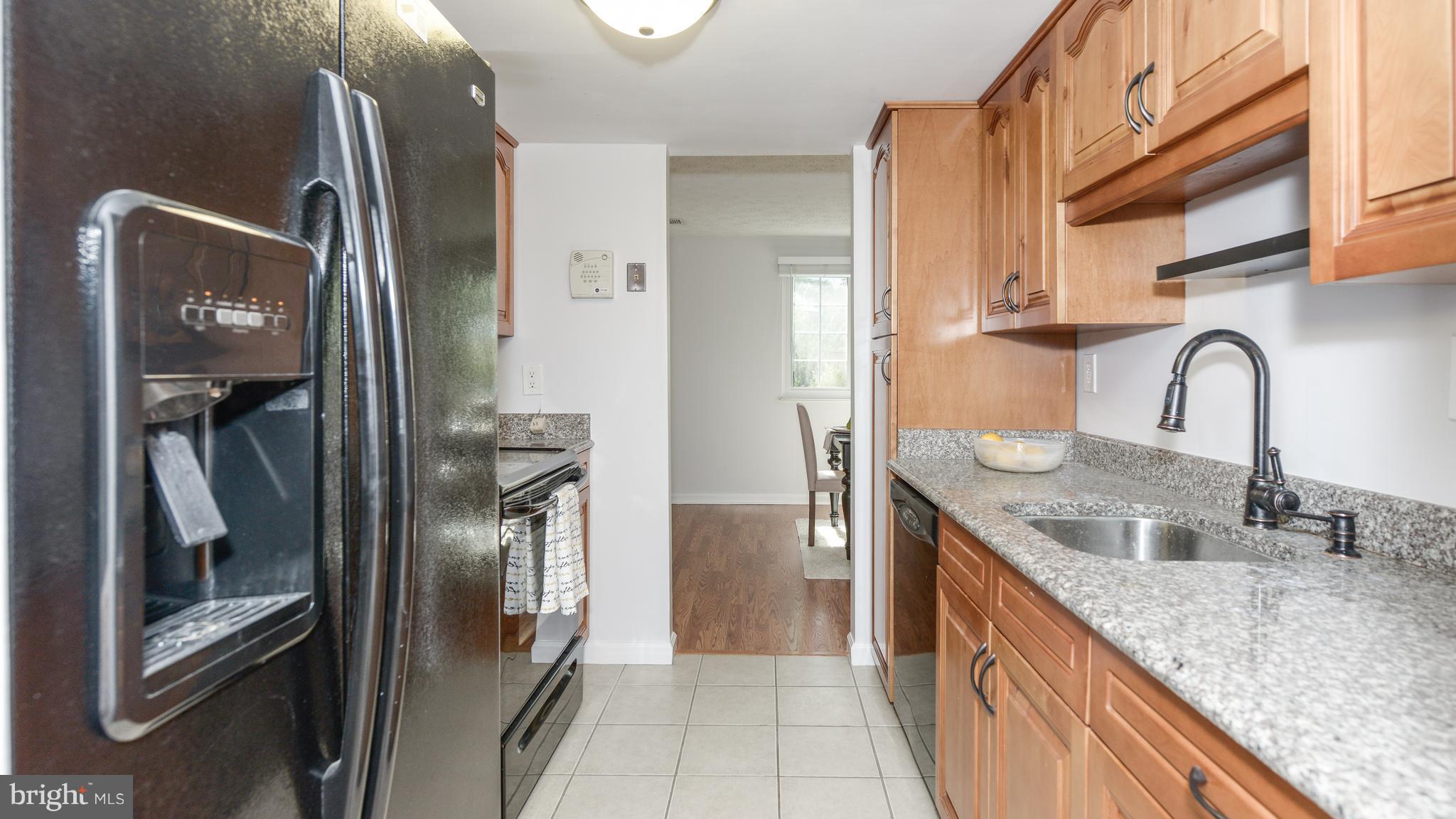 1607 Barnstead Drive Reston, VA 20194 - Photo 2 of 28 Kitchen