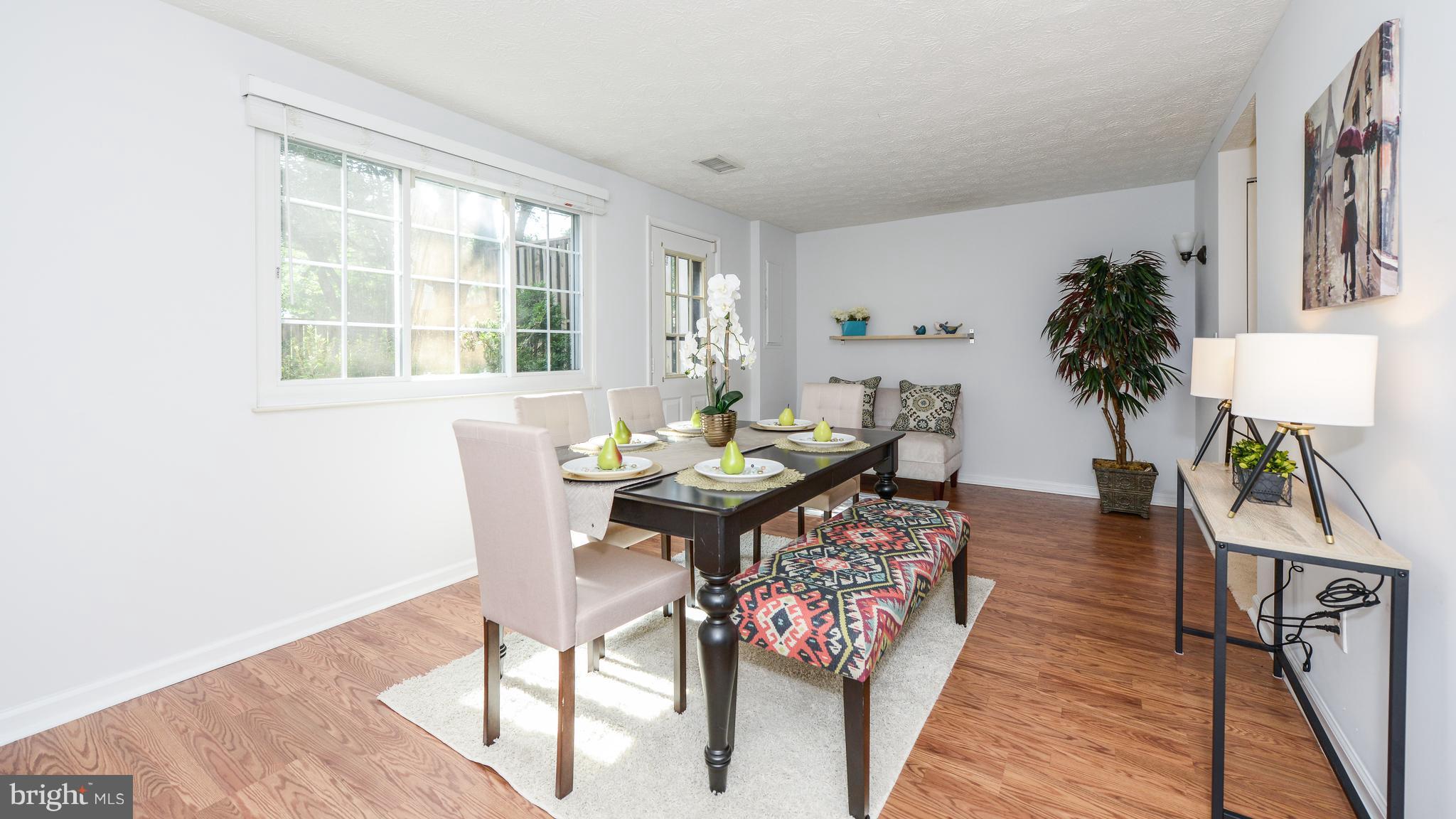 1607 Barnstead Drive Reston, VA 20194 - Photo 6 of 28 Dining Room