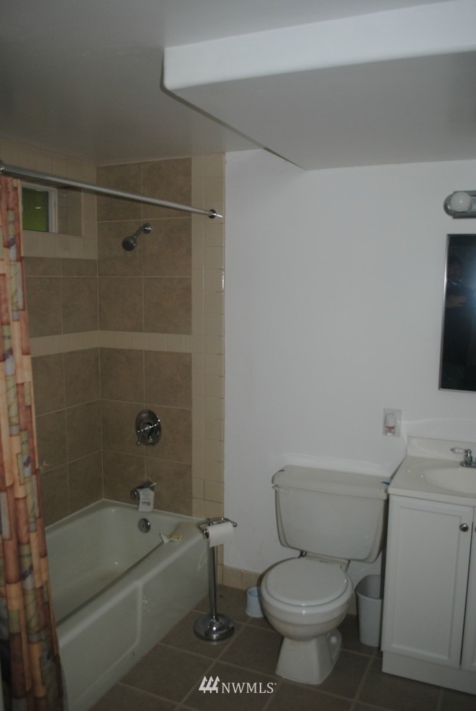 7709 236th Street Southwest Edmonds, WA 98026 - Photo 12 of 15