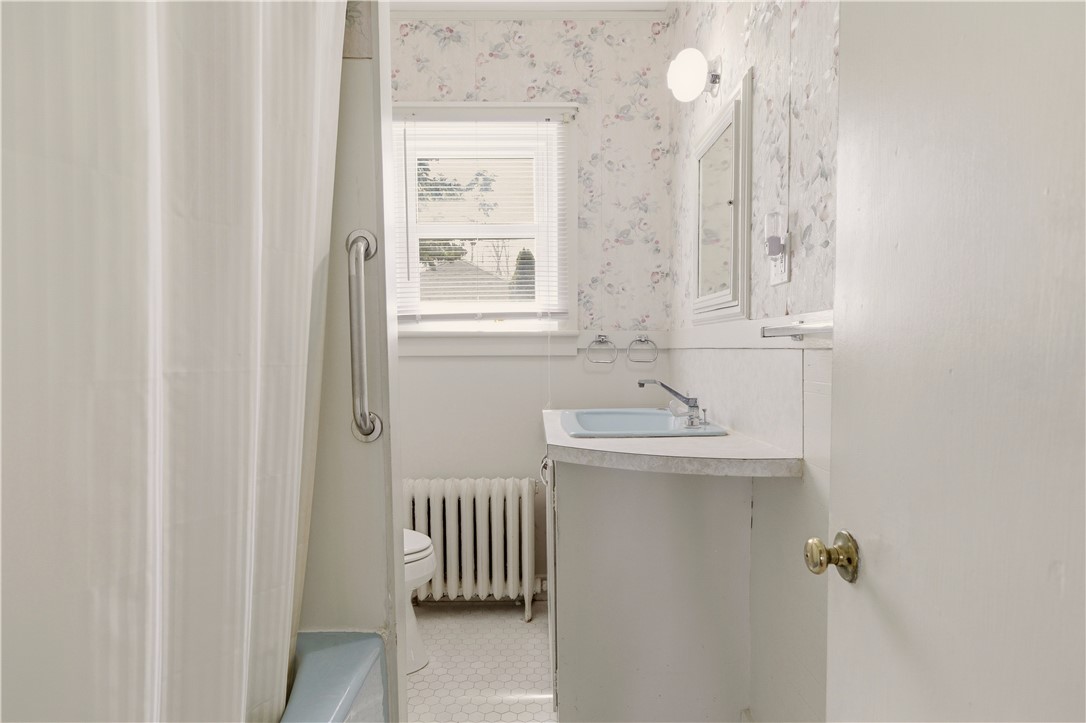 68 Old Fort Road Newport, RI 02840 - Photo 8 of 50