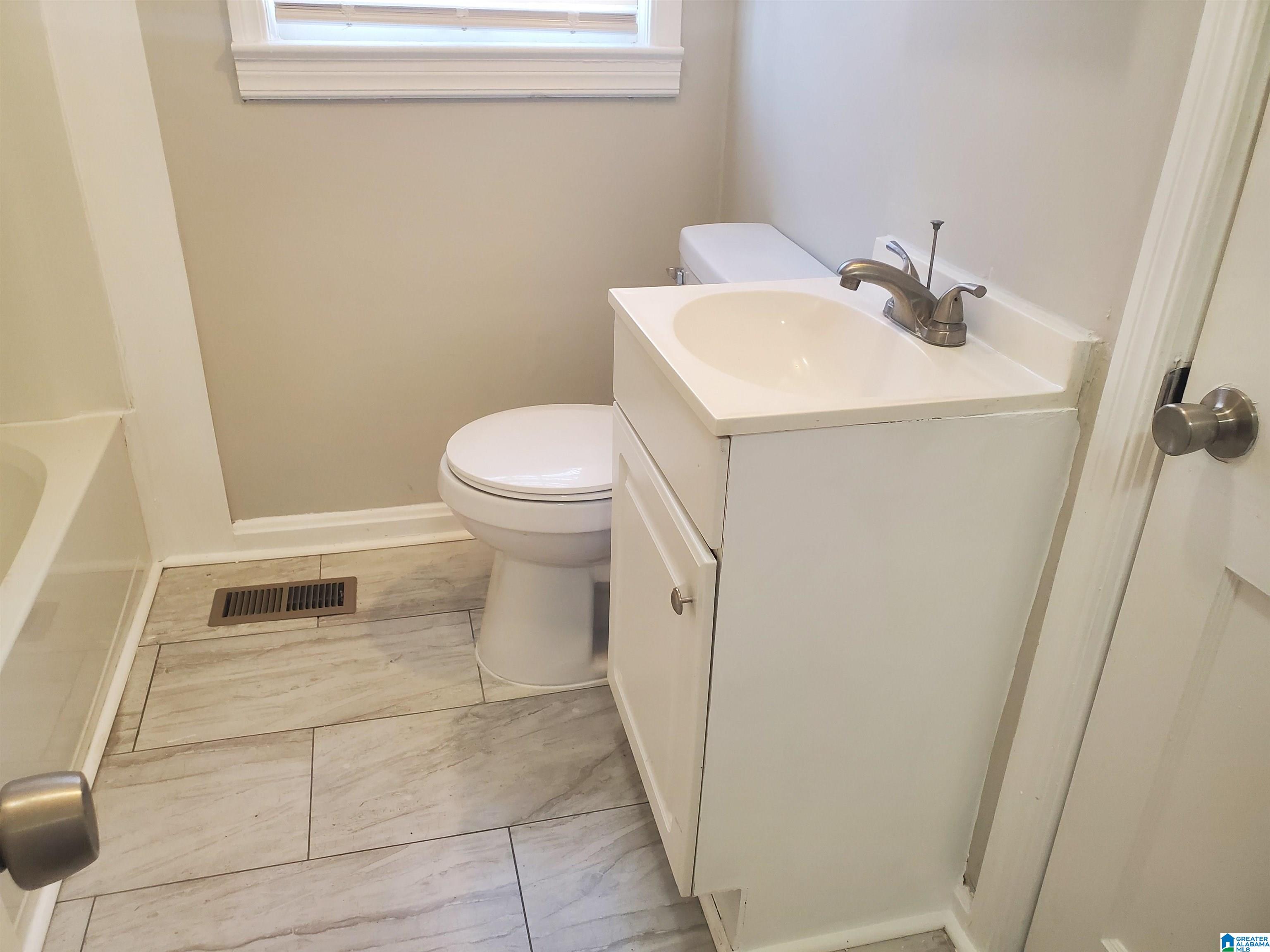 822 Hillcrest Road Birmingham, AL 35235 - Photo 8 of 18