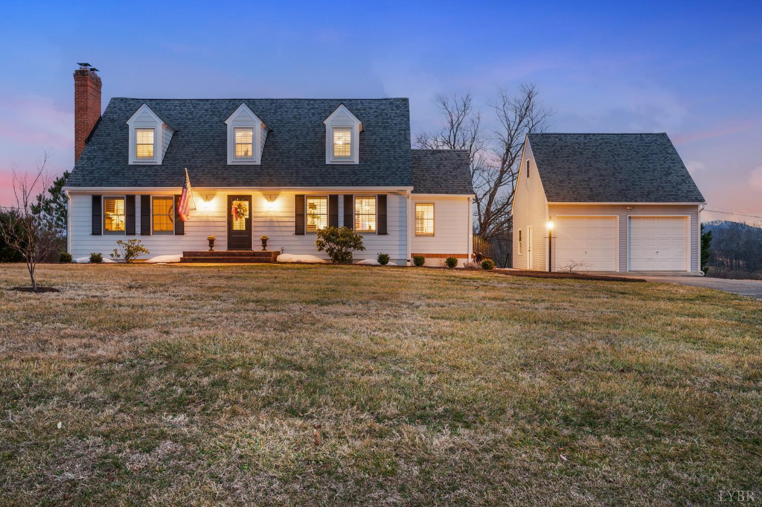 1726 Three Otters Road Bedford, VA 24523 - Photo 2 of 67