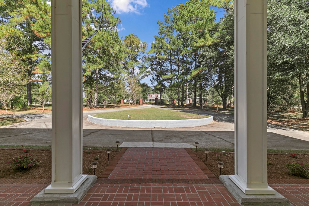 507 Limestone Road Dothan, AL 36301 - Photo 8 of 100