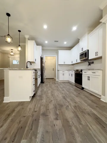 $449,900 | 1586 Beaver Creek Drive, Havana, FL 32333