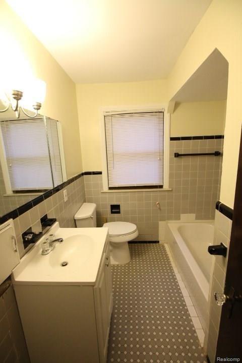 5541 Balfour Road Detroit, MI 48224 - Photo 11 of 13