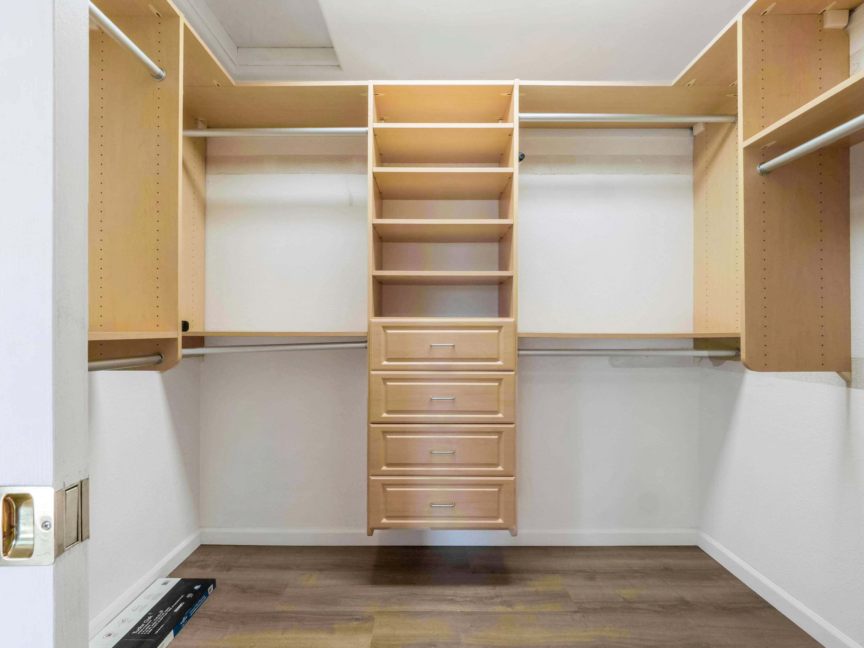 697 Leta Mae Court Exeter, CA 93221 - Photo 29 of 33 Primary Closet