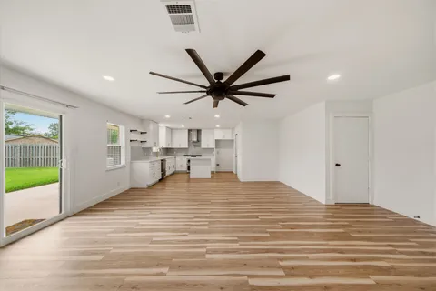 $425,000 | 8903 Railton Street, Houston, TX 77080
