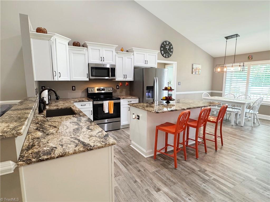 114 Brooke Ridge Drive Thomasville, NC 27360 - Photo 4 of 19