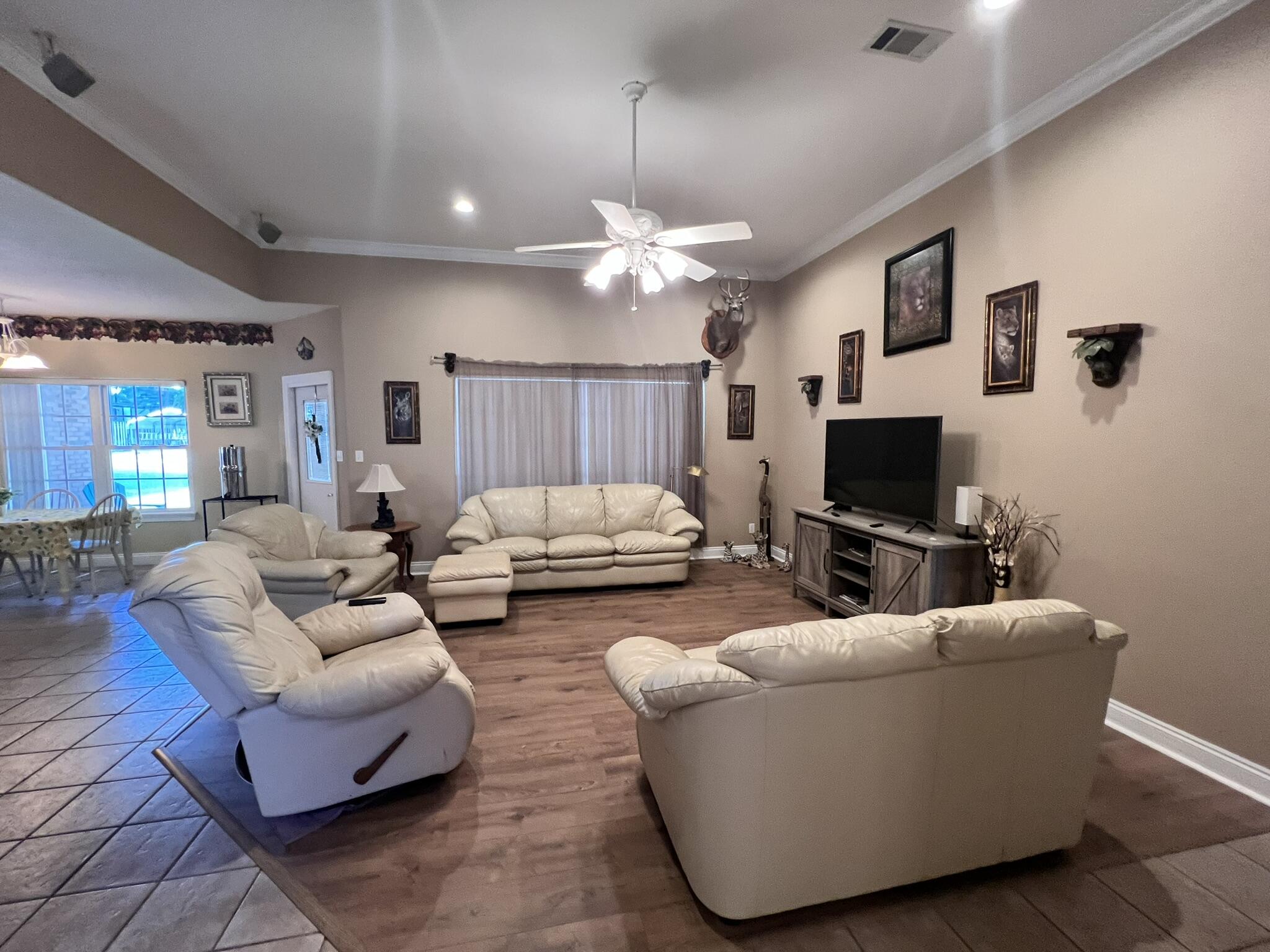 5526 Monterrey Road Crestview, FL 32539 - Photo 7 of 18 IMG_3101