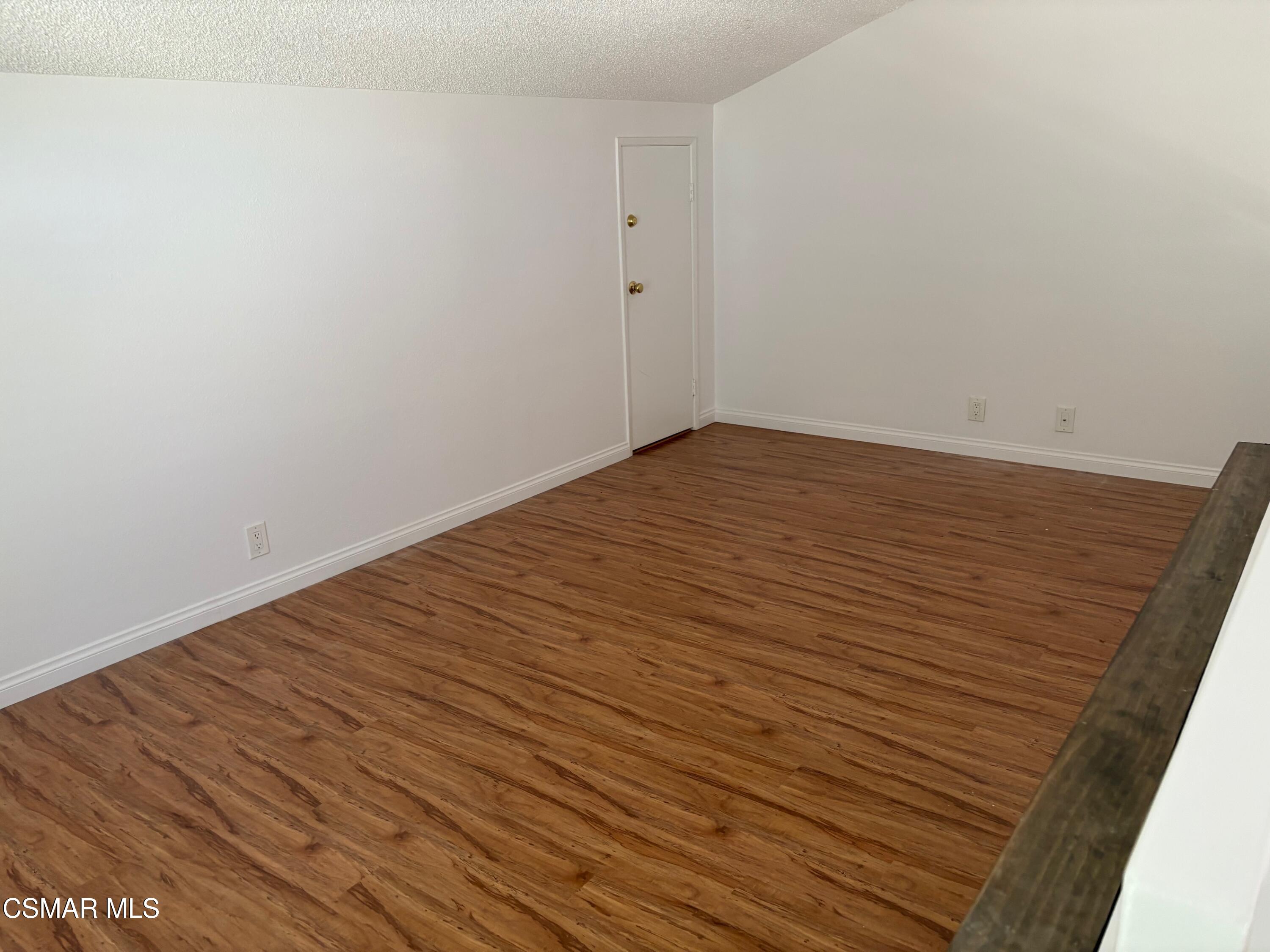 595 Racquet Club Lane Thousand Oaks, CA 91360 - Photo 17 of 23 Third Floor Loft