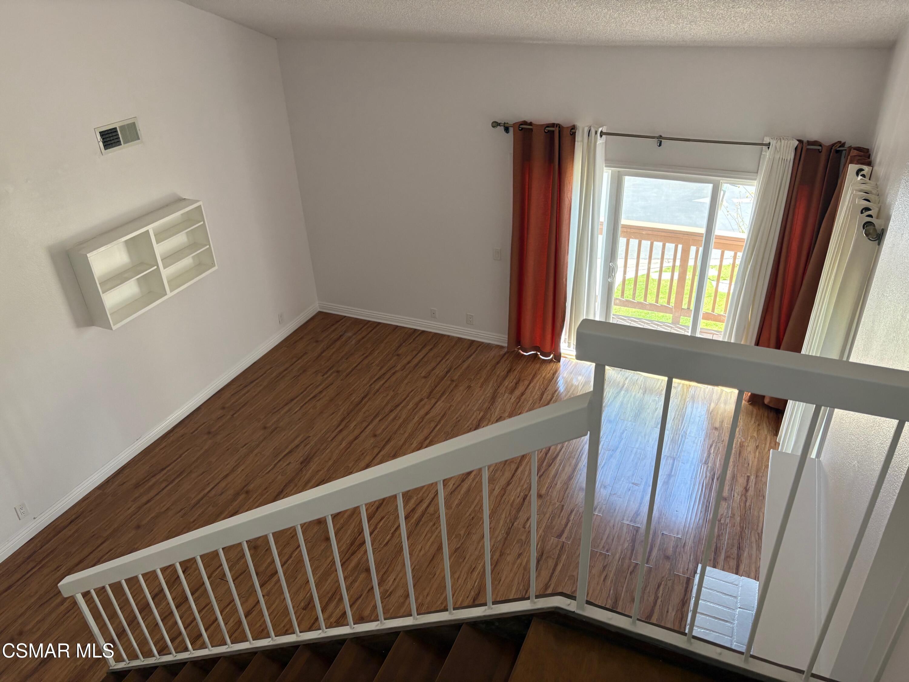 595 Racquet Club Lane Thousand Oaks, CA 91360 - Photo 18 of 23 View of LR