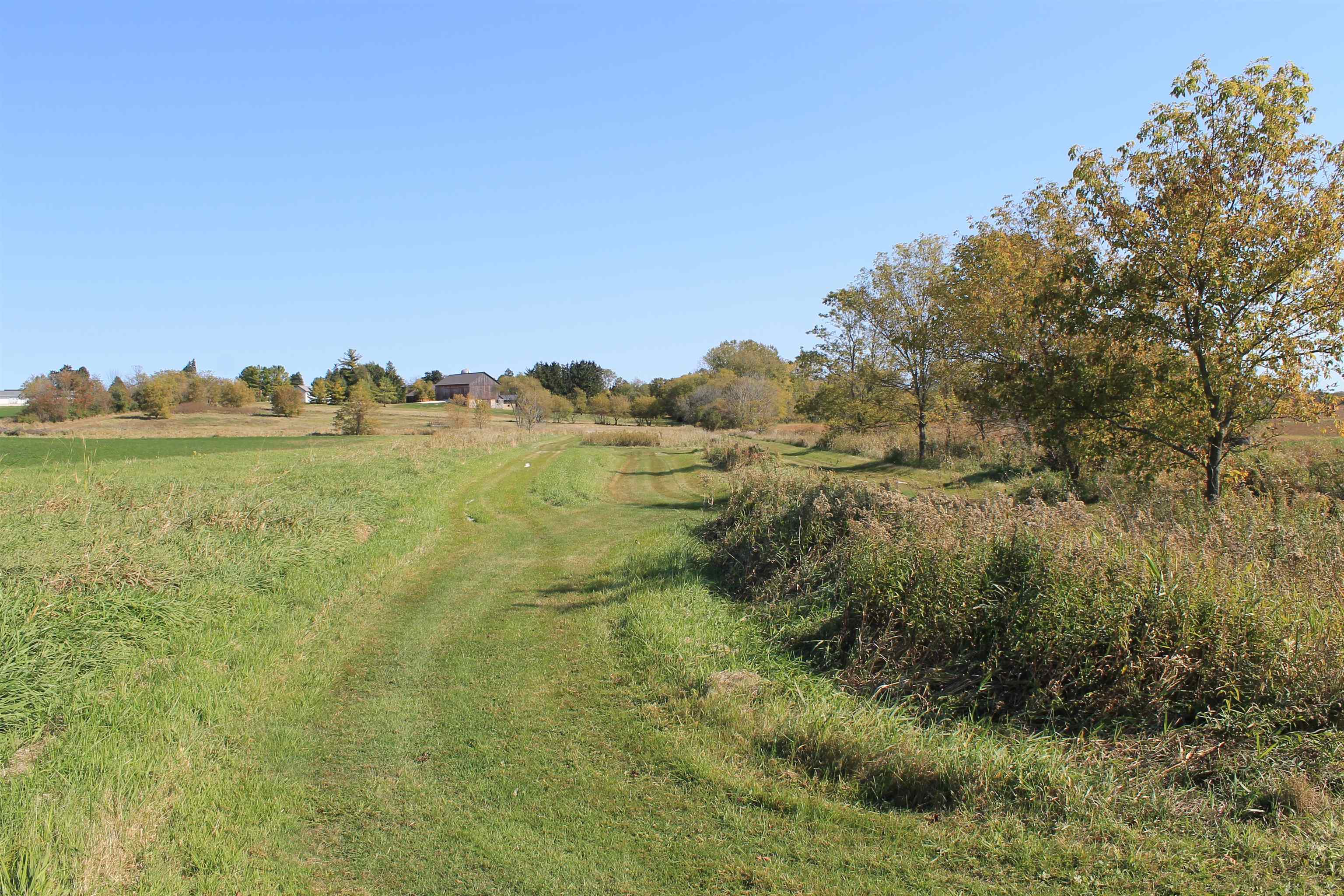 Semi Drive, Unit 2 Manitowoc, WI 54220 - Photo 12 of 19