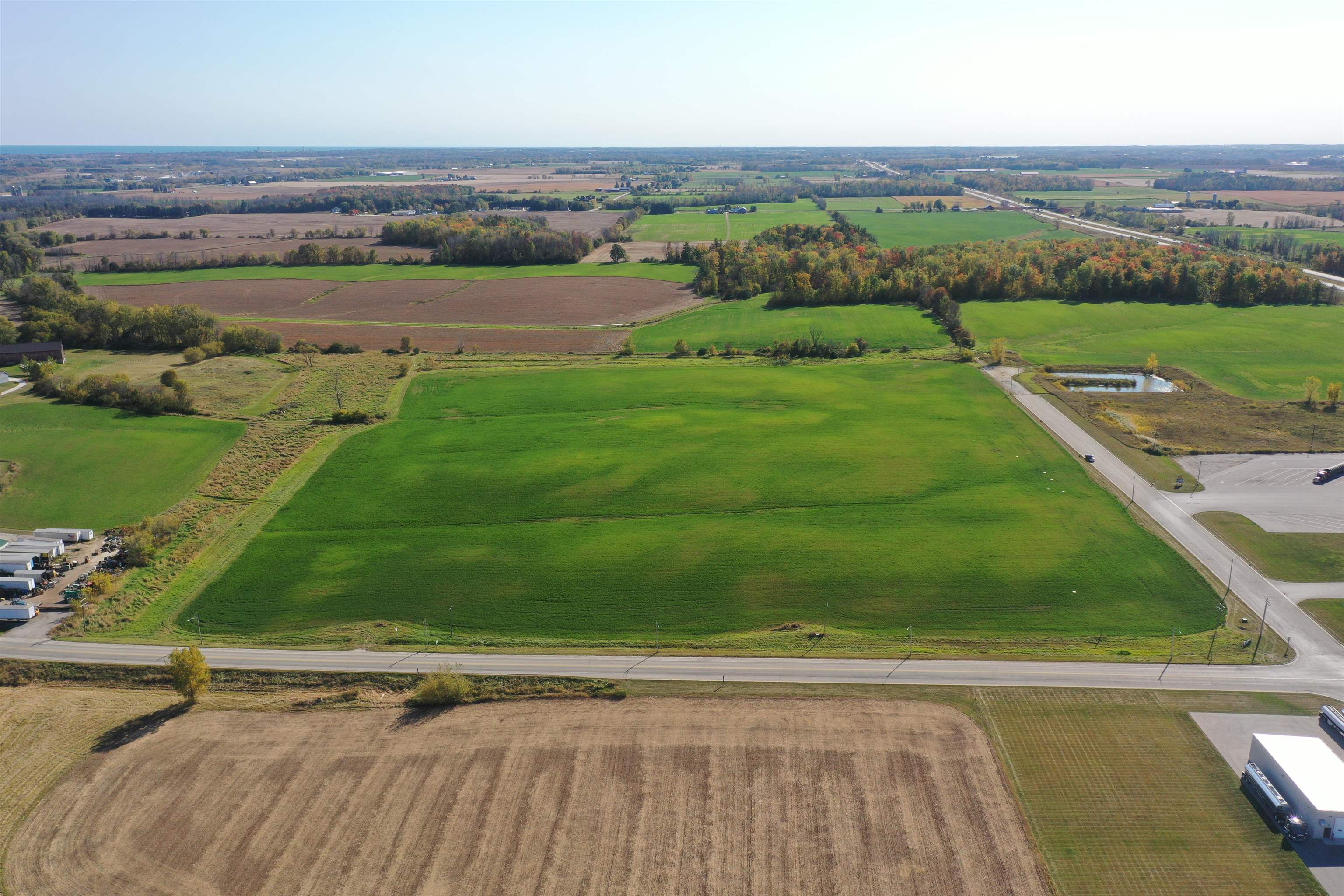 Semi Drive, Unit 2 Manitowoc, WI 54220 - Photo 2 of 19