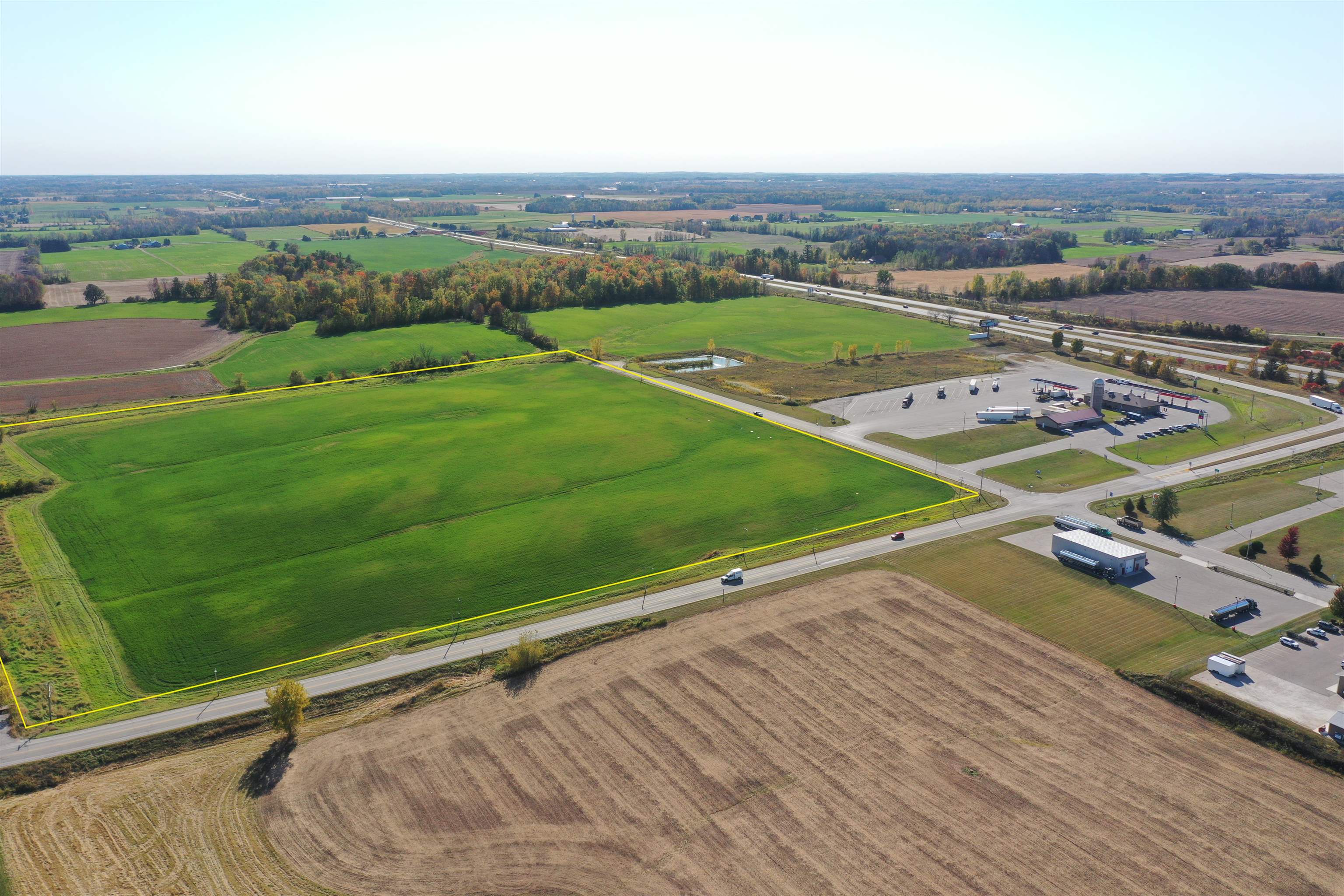 Semi Drive, Unit 2 Manitowoc, WI 54220 - Photo 3 of 19