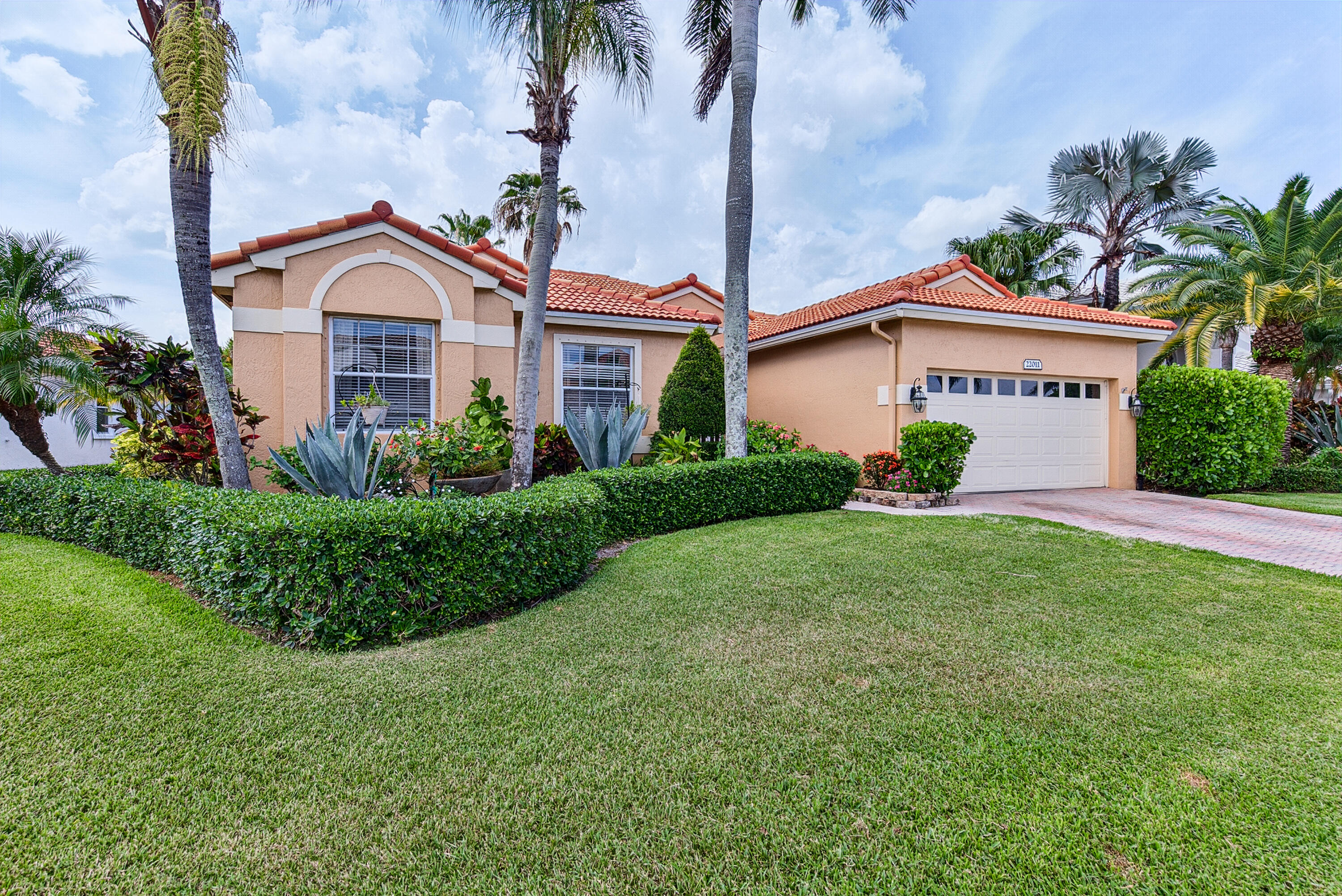 22011 Palm Grass Drive Boca Raton, FL 33428 - Photo 4 of 65 Lush Greenery