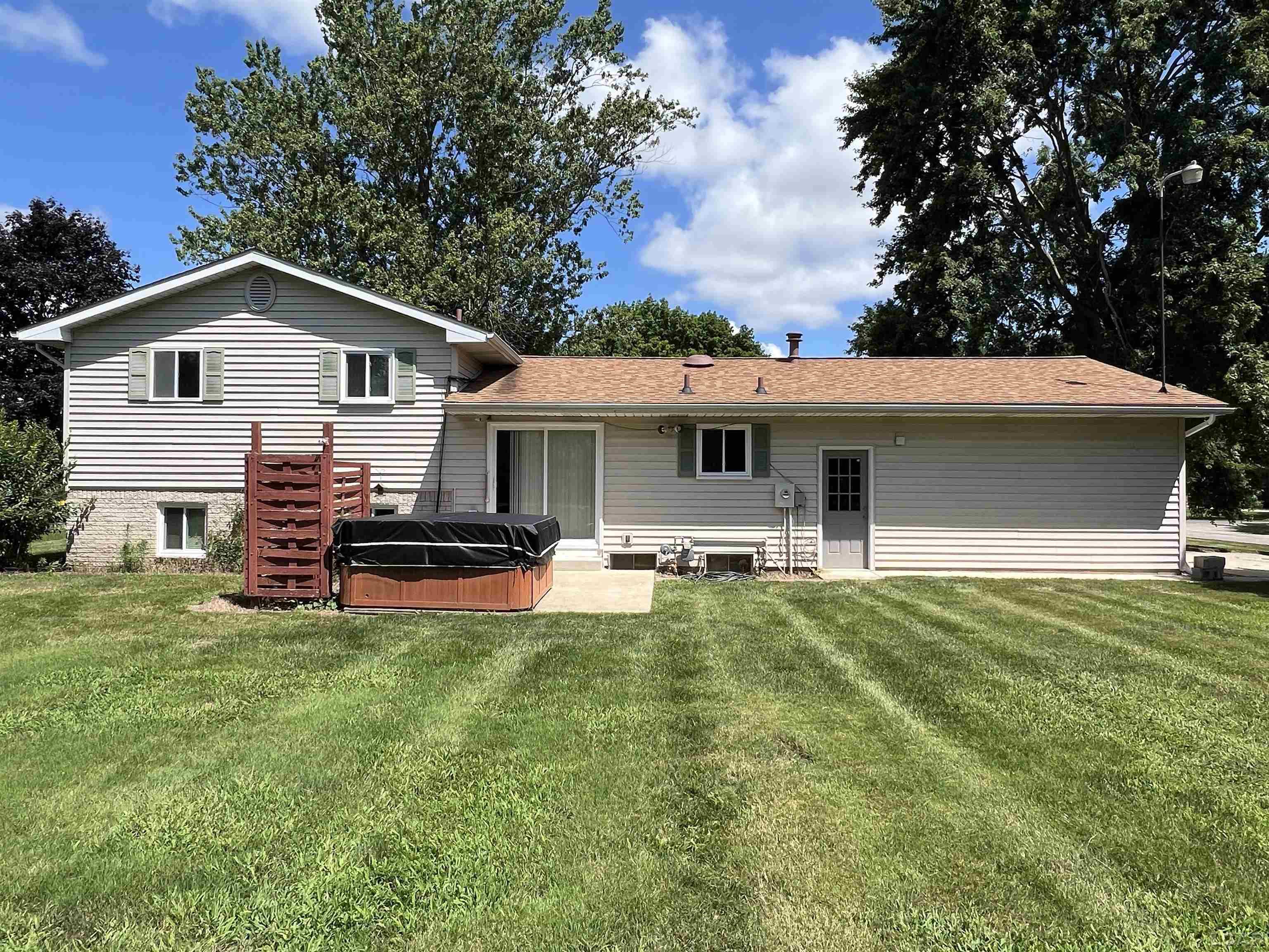 2589 Gady Road Adrian, MI 49221 - Photo 5 of 27 50149303-69abb9a4-9b66-4a9b-9089-bd82b00b2eed.JPG
