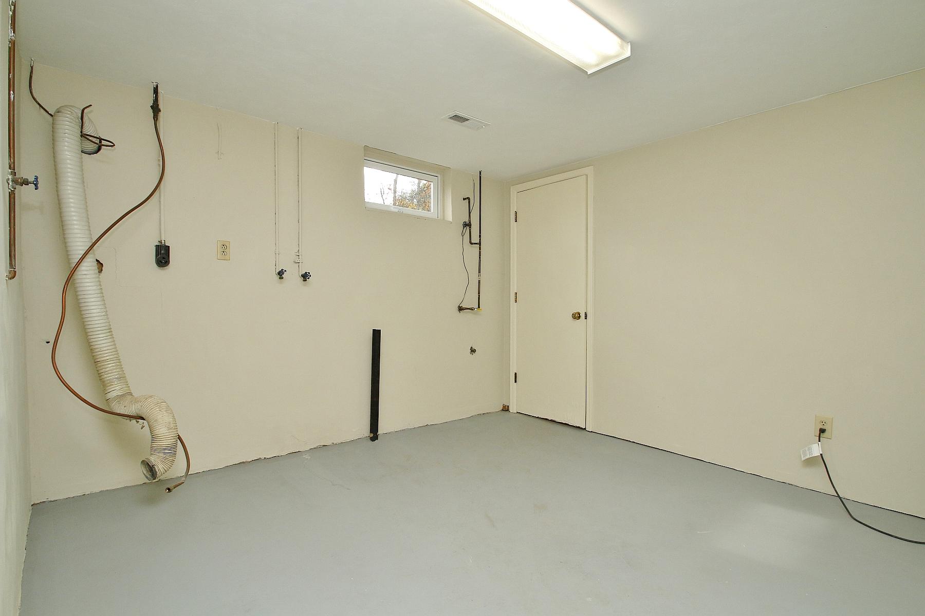 2334 Deyerle Road Southwest Roanoke, VA 24018 - Photo 63 of 78 _MG_9899