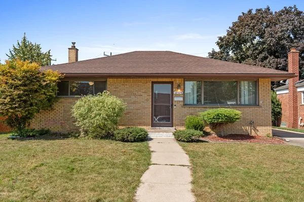 $215,000 | 17579 Park Street, Melvindale, MI 48122
