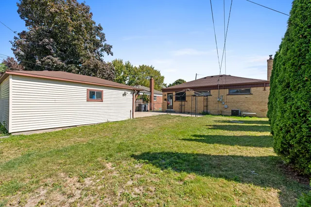 $230,000 | 17579 Park Street, Melvindale, MI 48122