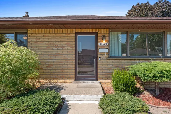 $215,000 | 17579 Park Street, Melvindale, MI 48122