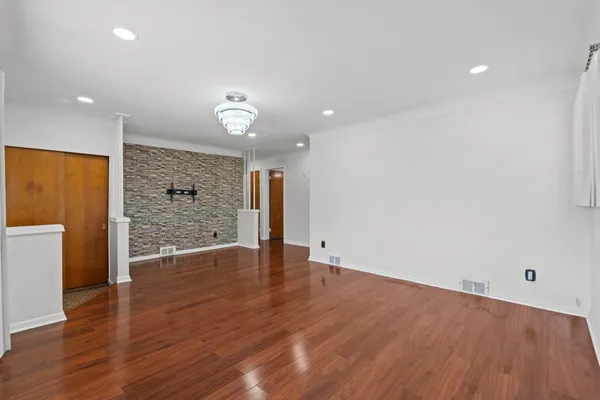 $215,000 | 17579 Park Street, Melvindale, MI 48122