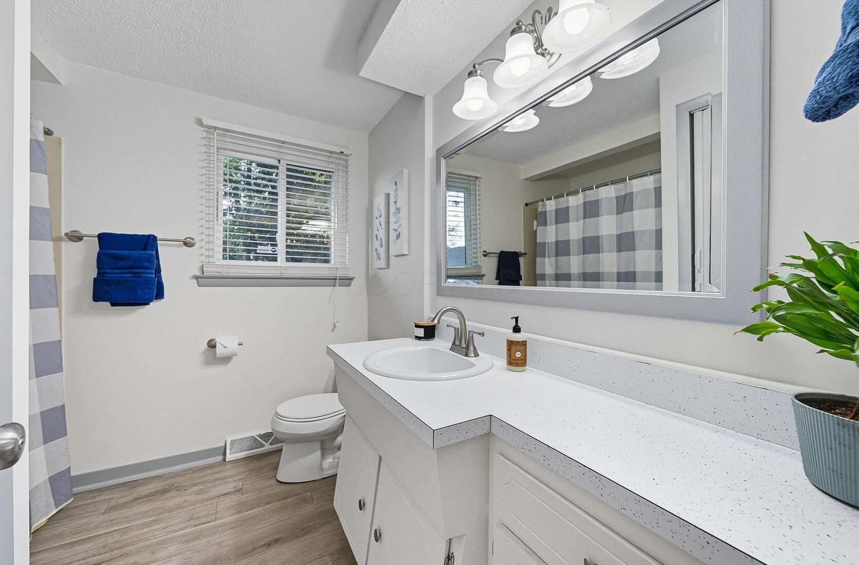 2627 Hubbell Road Columbus, OH 43232 - Photo 13 of 35 Fullbath