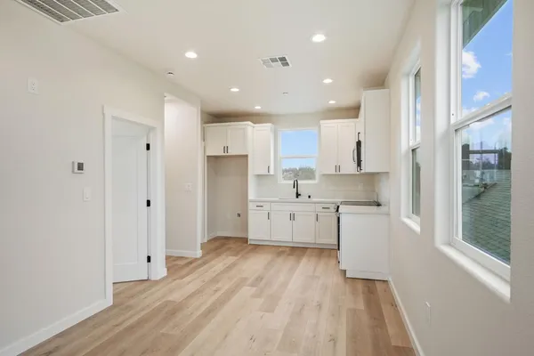 $619,901 | 243 East 3rd Street, Tracy, CA 95376