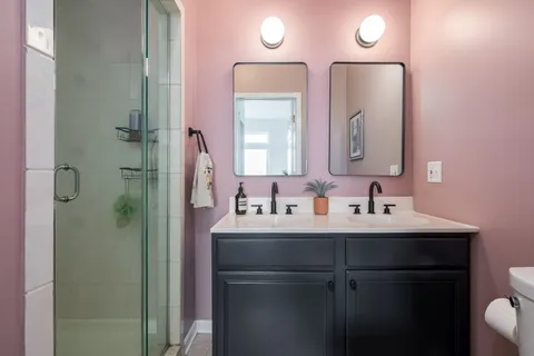 $700,000 | 2849 North Damen Avenue, Unit 3, Chicago, IL 60618