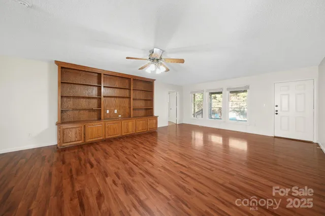 $615,000 | 1015 Elizabeth Drive, Dallas, NC 28034