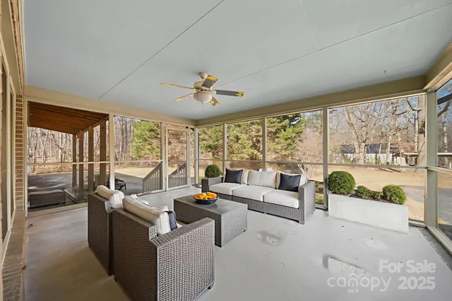 $615,000 | 1015 Elizabeth Drive, Dallas, NC 28034