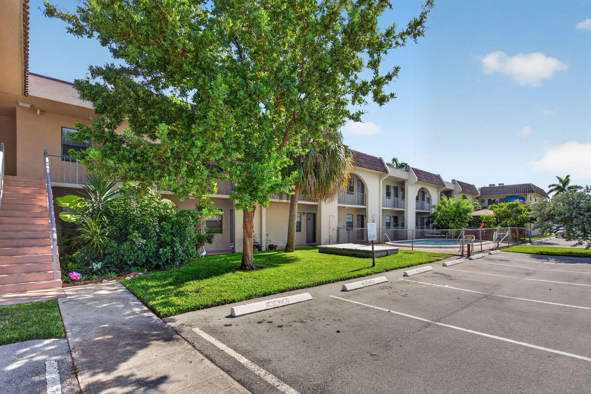 2141 Northeast 42nd Street, Unit 101 Lighthouse Point, FL 33064 - Photo 2 of 17 5-web-or-mls-2141-0956