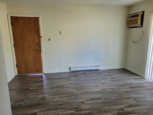 1695 Felten Road, Unit B Aurora, IL 60505 - Photo 2 of 11 Gallery Image 2
