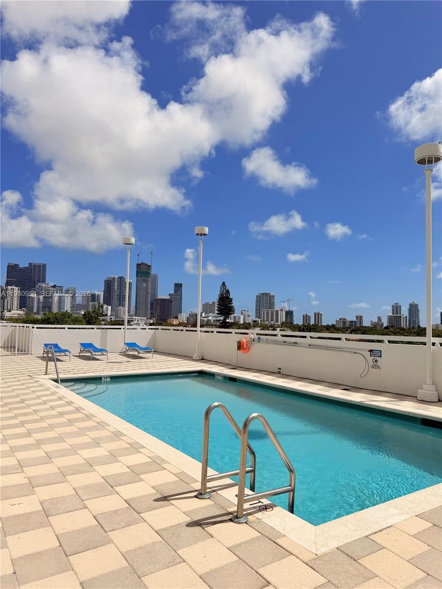 900 Southwest 8th Street, Unit 604 Miami, FL 33130 - Photo 7 of 38