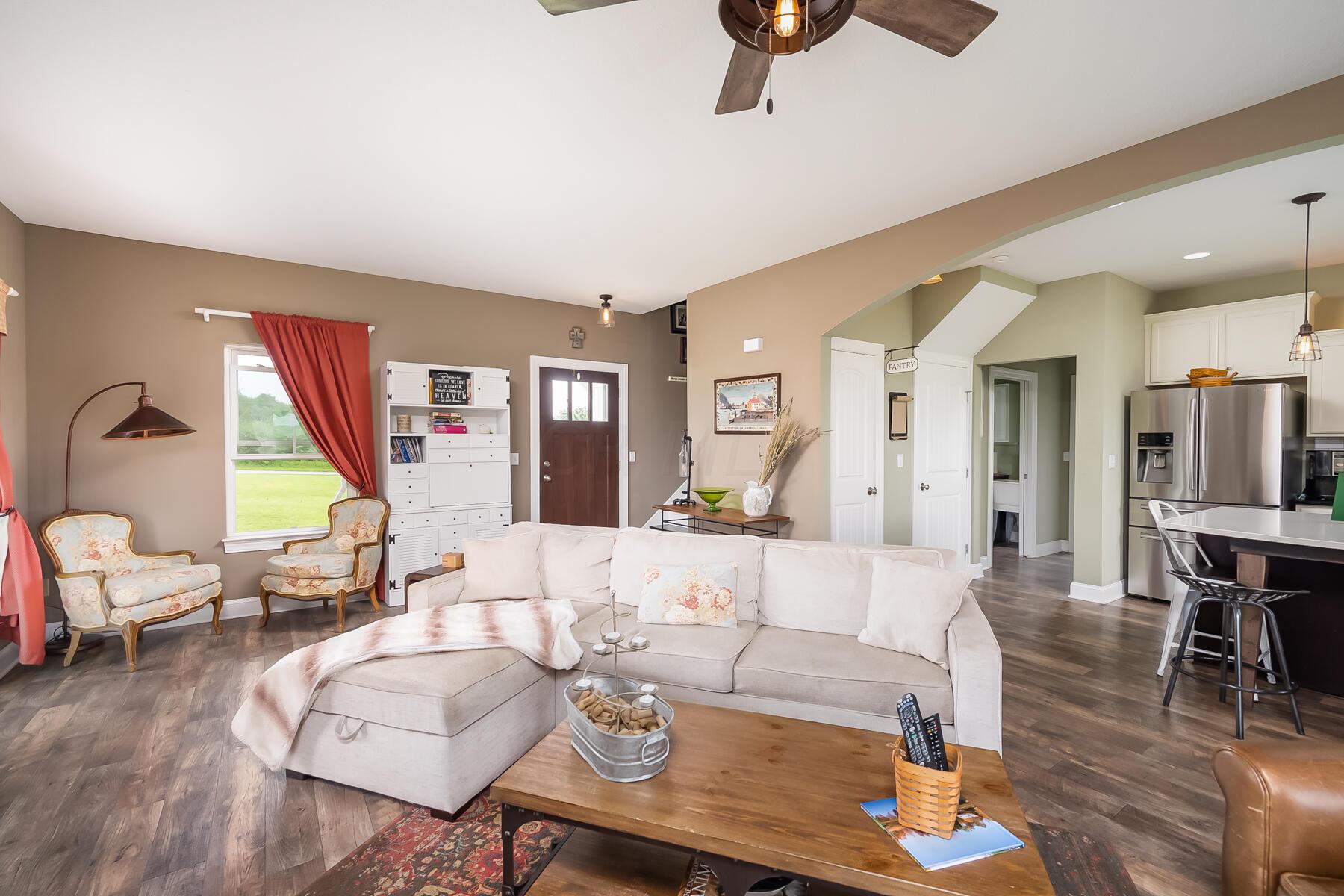 990 Hanover Road Delaware, OH 43015 - Photo 21 of 57 Great Room