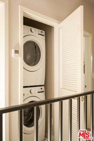 $870,000 | 3765 Delmas Terrace, Los Angeles, CA 90034