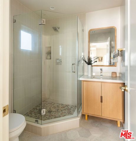 $870,000 | 3765 Delmas Terrace, Los Angeles, CA 90034