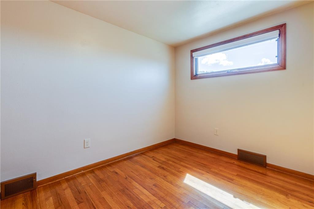 21 Newton Road Pittsburgh, PA 15221 - Photo 28 of 41 Gallery Image 28