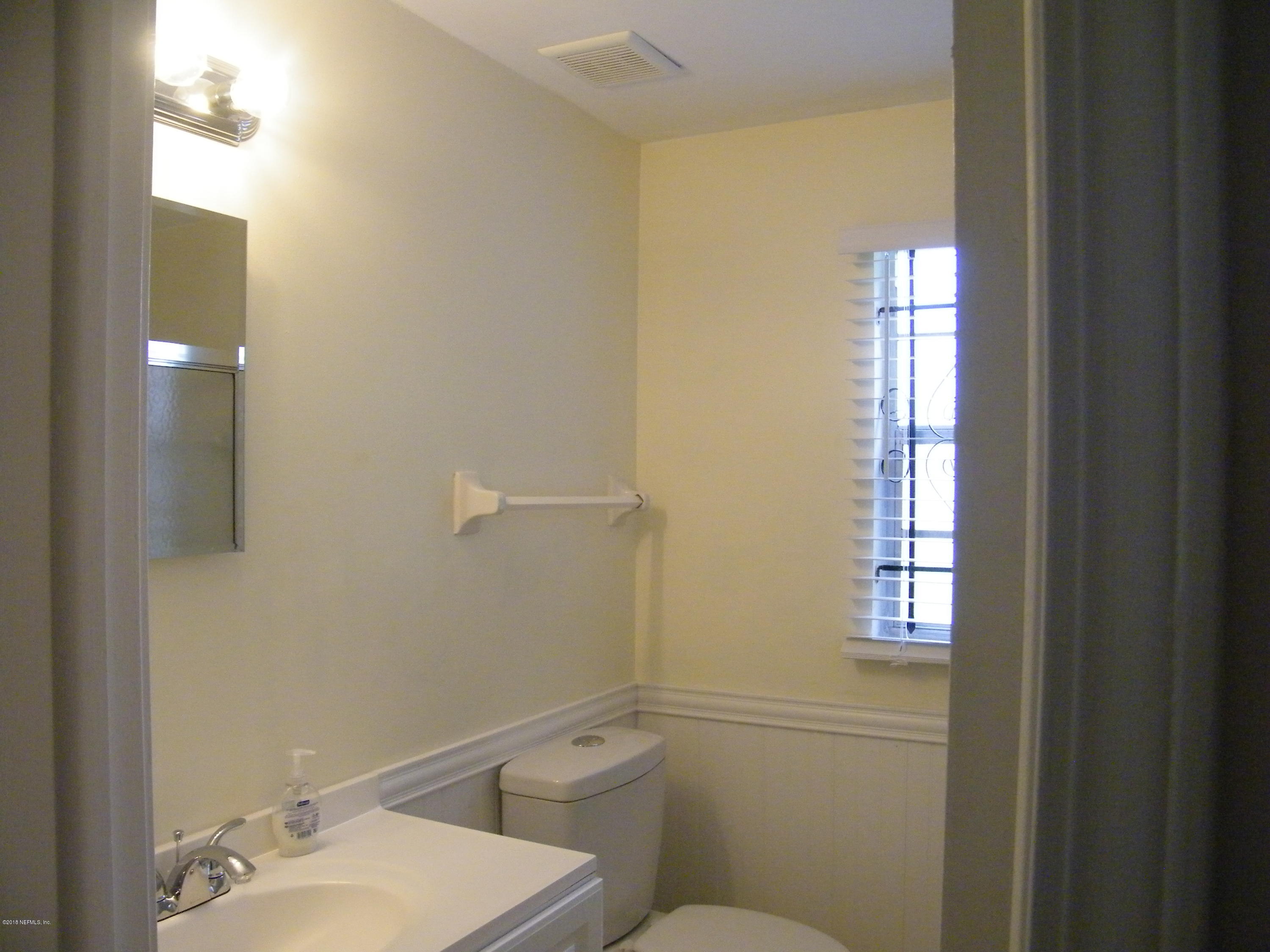 2687 Spring Lake Road Jacksonville, FL 32210 - Photo 16 of 32 main bath