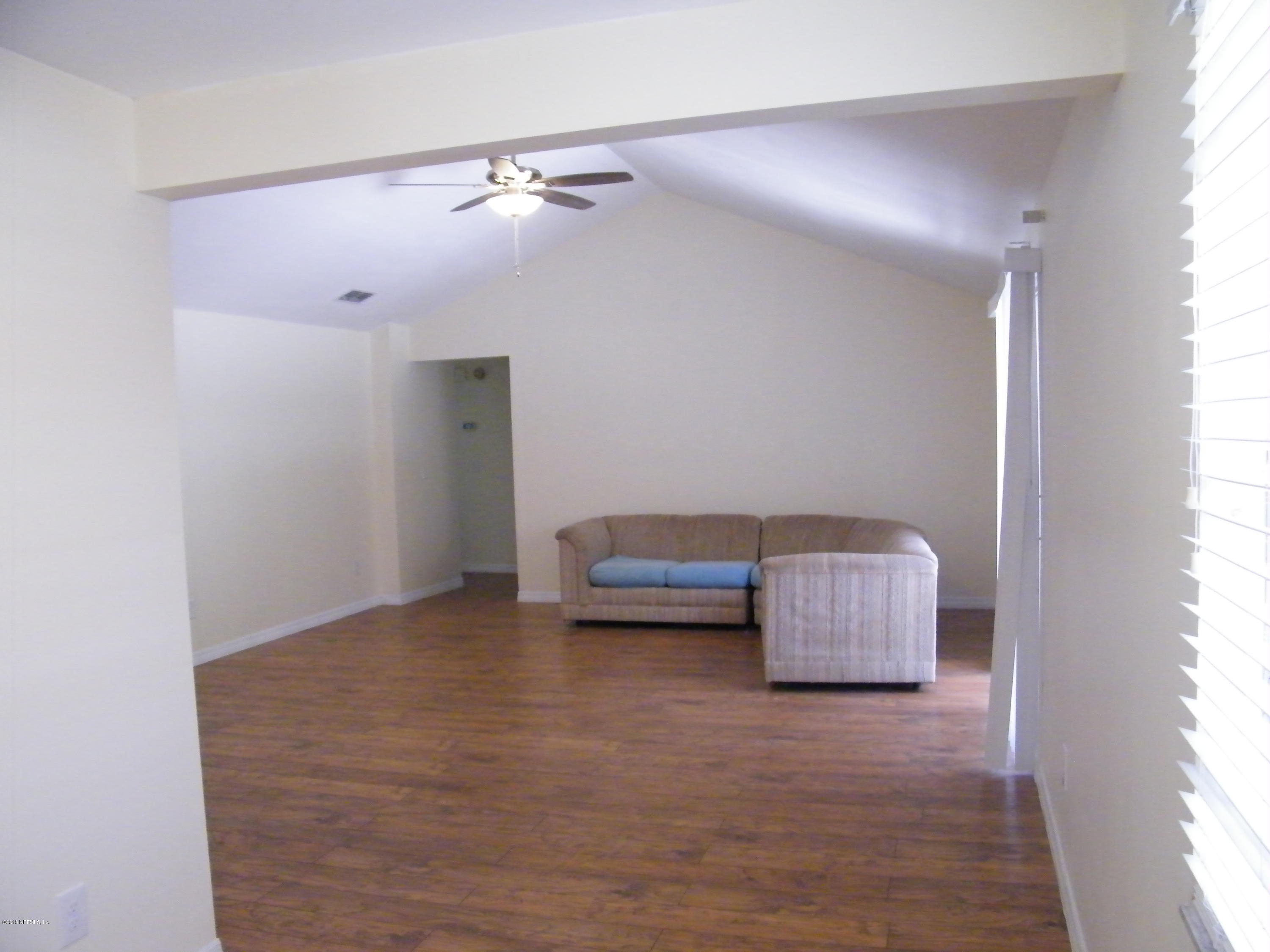 2687 Spring Lake Road Jacksonville, FL 32210 - Photo 9 of 32 Living room