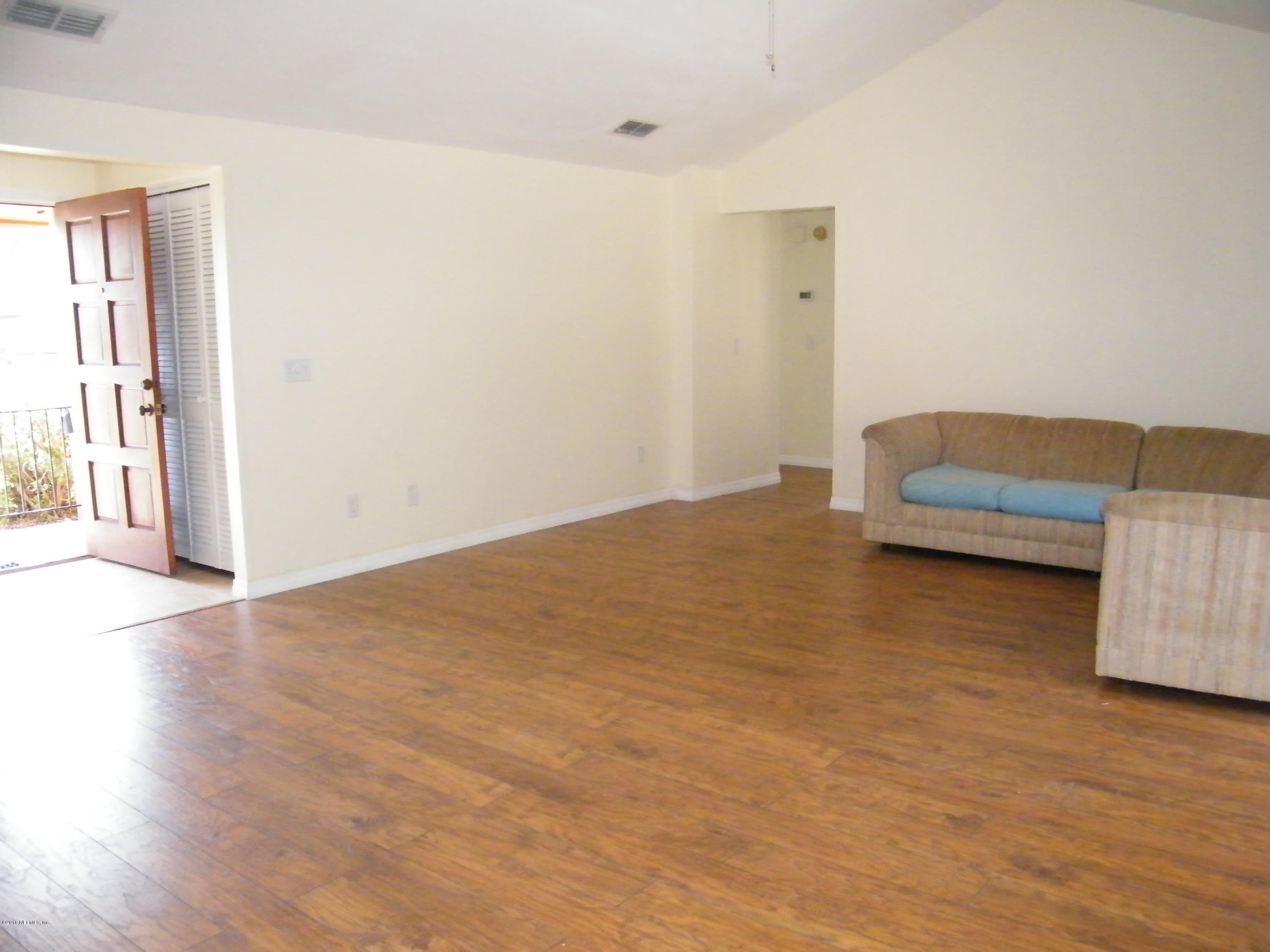 2687 Spring Lake Road Jacksonville, FL 32210 - Photo 10 of 32 Front door living room
